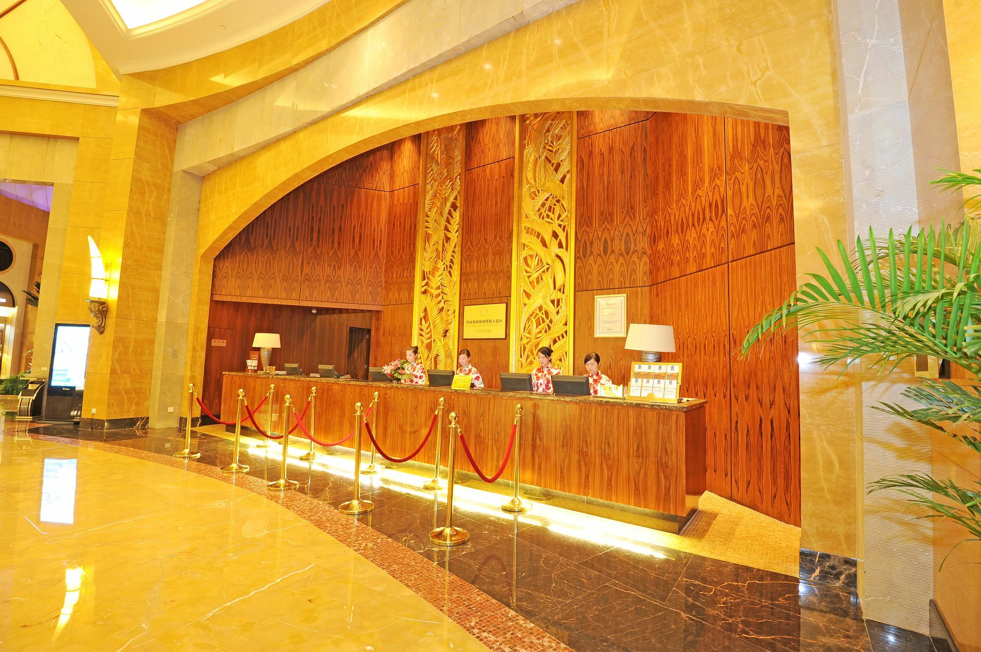 Ocean Spring Grand Metropark Hotel Чжухай Экстерьер фото
